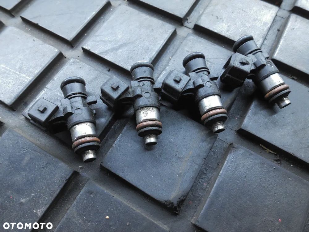 KOMPLET WTRYSKIWACZY WTRYSKÓW RENAULT THALIA II 08-13 1.2 16V 0280158046 - 1