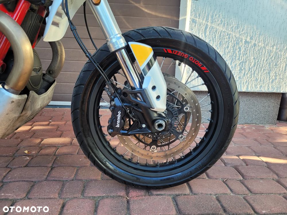 Moto Guzzi V85 - 14