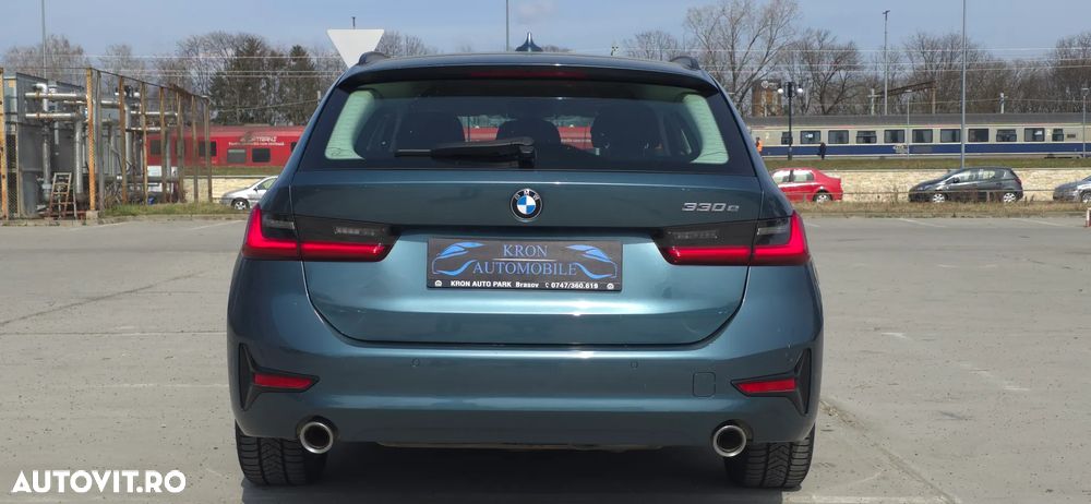 BMW Seria 3 330e Aut. Advantage - 22