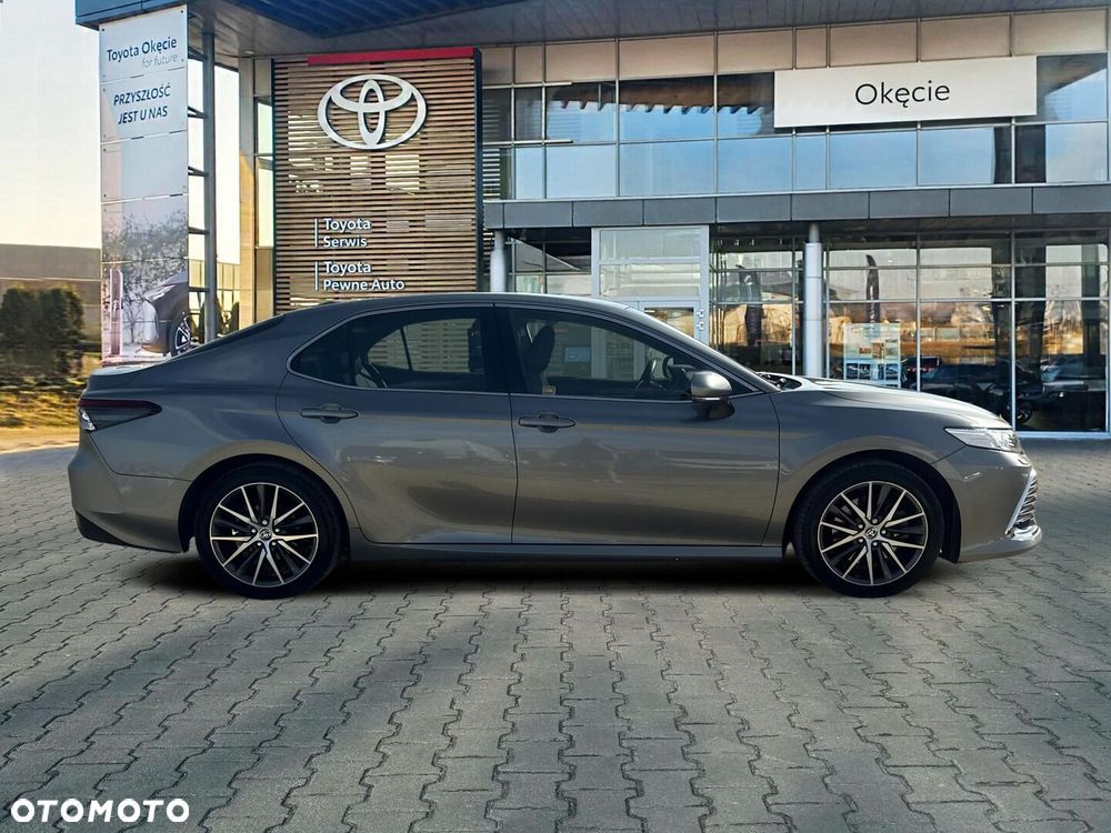 Toyota Camry 2.5 Hybrid Executive CVT - 6