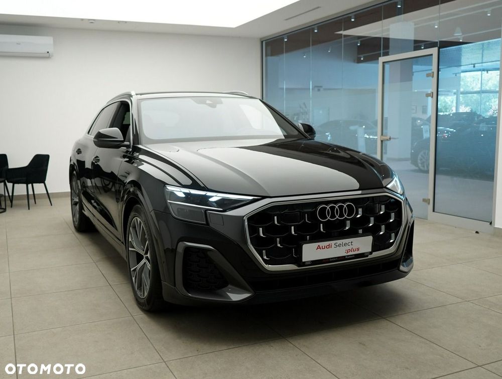 Audi Q8 - 8