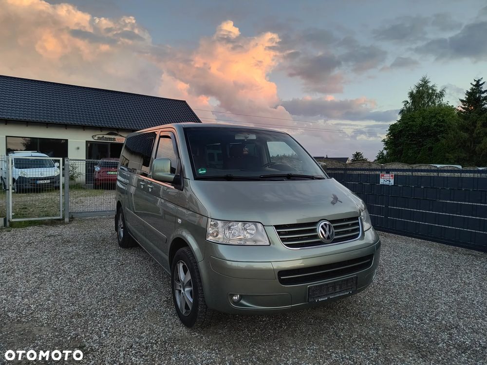 Volkswagen Transporter - 1
