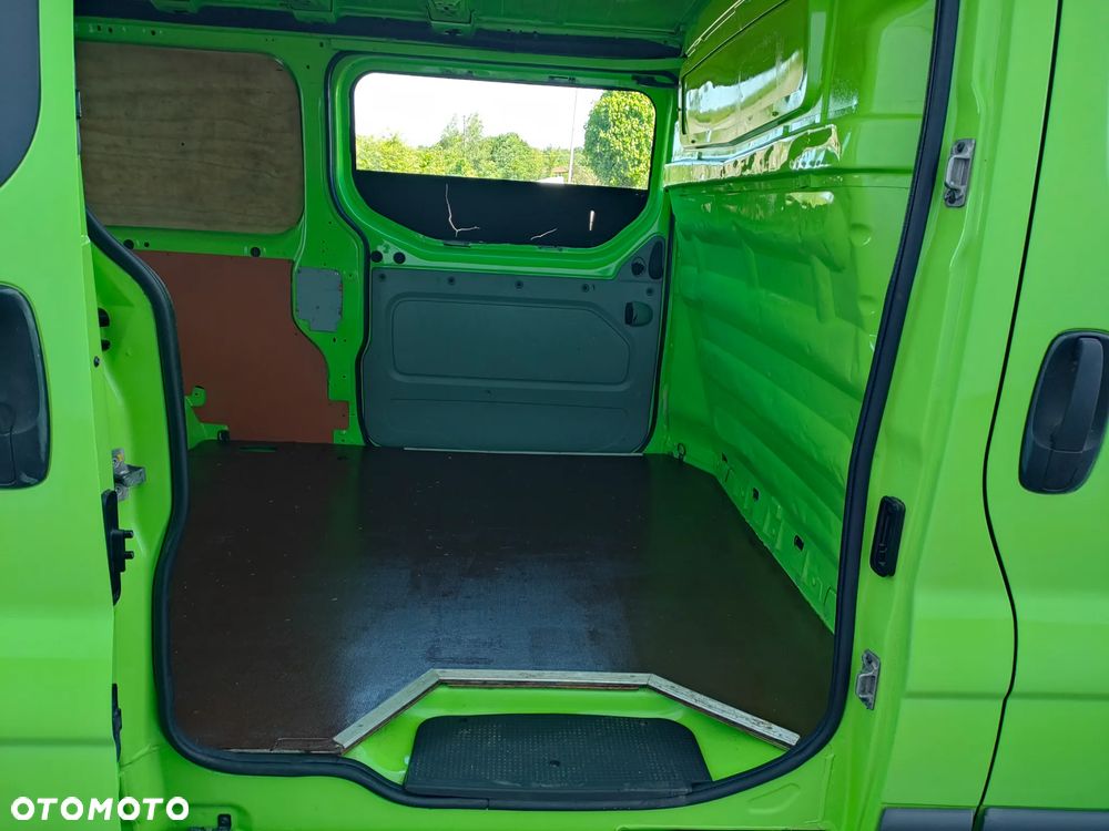 Opel Vivaro - 17