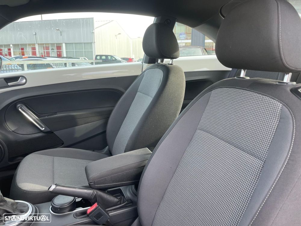 VW New Beetle 1.6 TDi DSG - 8