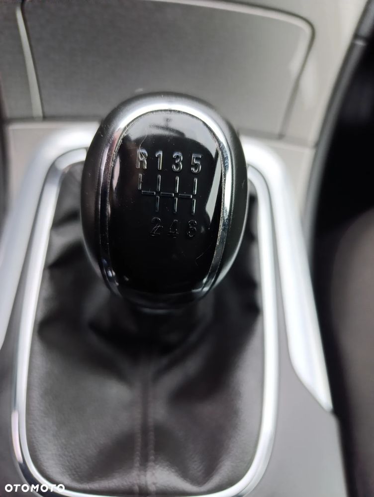 Opel Insignia - 16