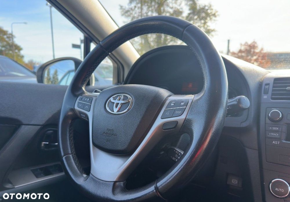 Toyota Avensis - 10