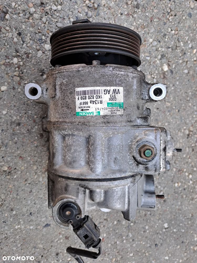 Volkswagen Passat B6 2.0 TDi kompresor klimatyzacji 1K0820859F - 1