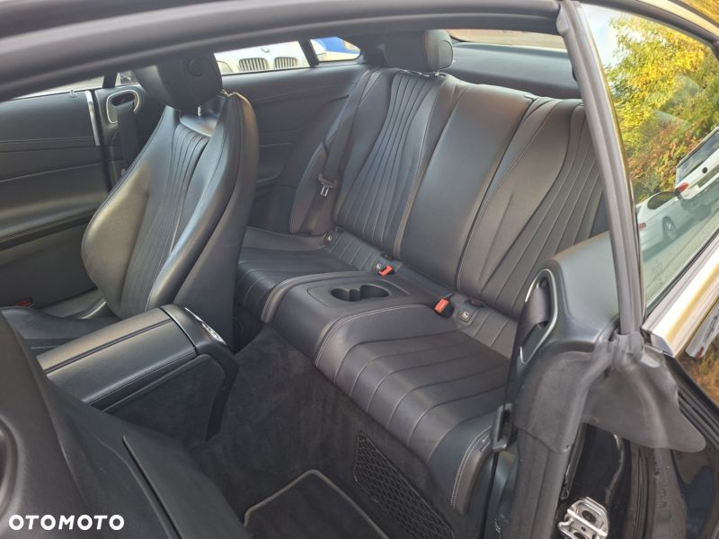 Mercedes-Benz Klasa E 400 d 4-Matic 9G-TRONIC - 26