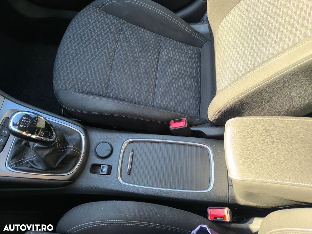 Opel Astra 1.6 CDTI Active - 10