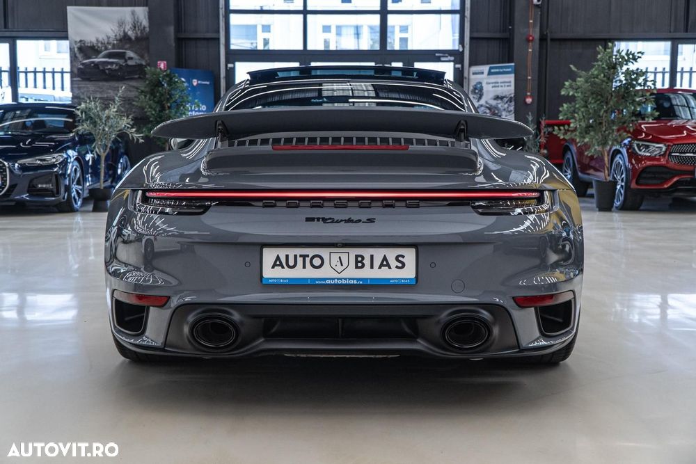 Porsche 911-TURBO-S - 26
