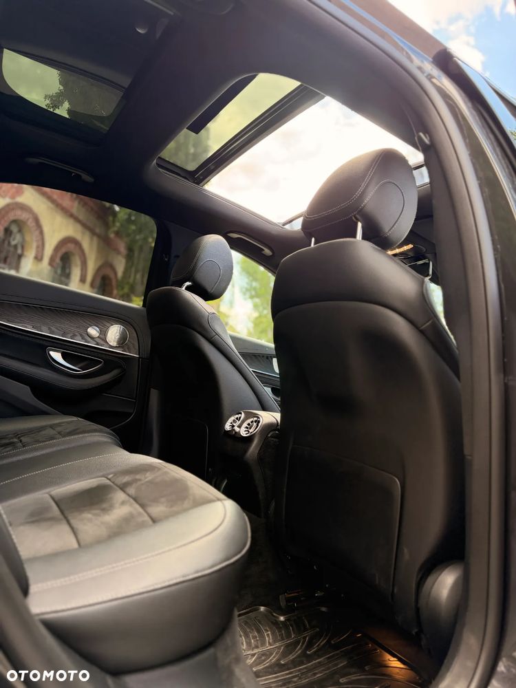 Mercedes-Benz Klasa E 220 d 9G-TRONIC - 26