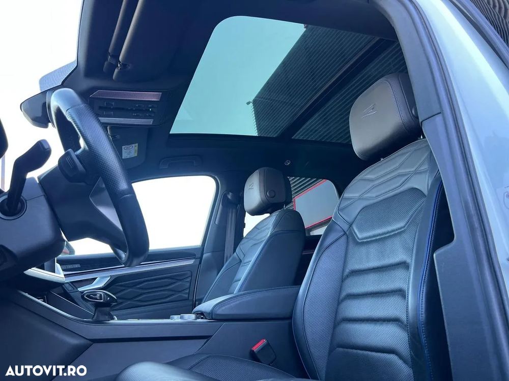 Volkswagen Touareg V6 TSI eHybrid PHEV R - 12