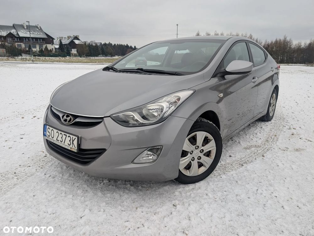 Hyundai Elantra 1.6 Comfort - 10