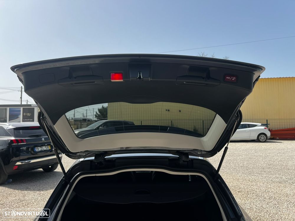 Mercedes-Benz C 200 d Avantgarde - 21
