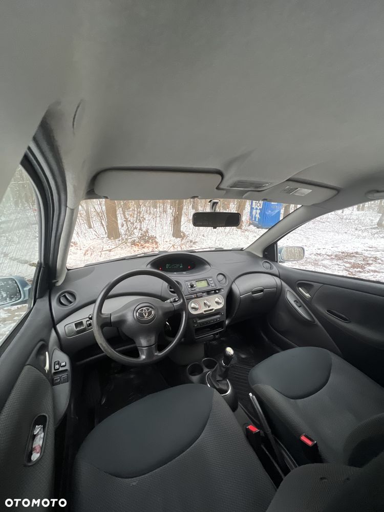 Toyota Yaris 1.3 Terra - 10