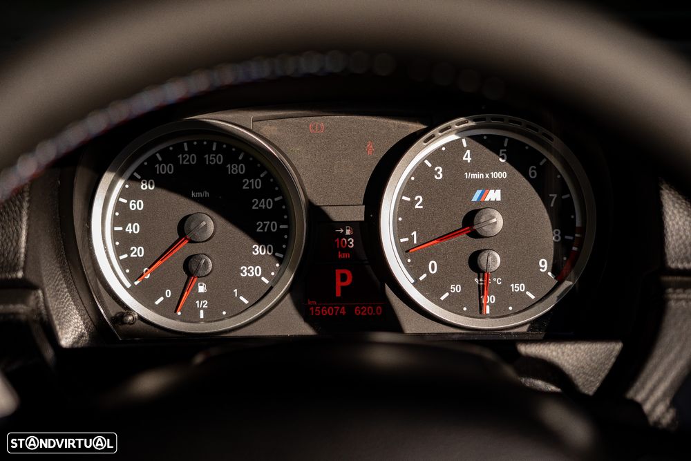 BMW M3 Auto - 23
