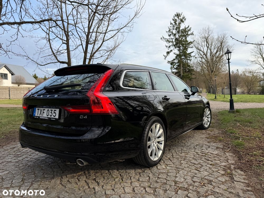 Volvo V90 D4 Geartronic Momentum Pro - 3