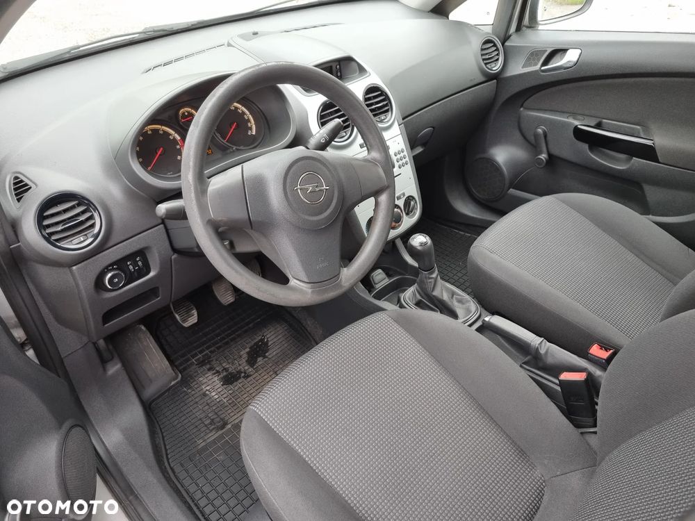 Opel Corsa 1.2 16V Essentia - 6