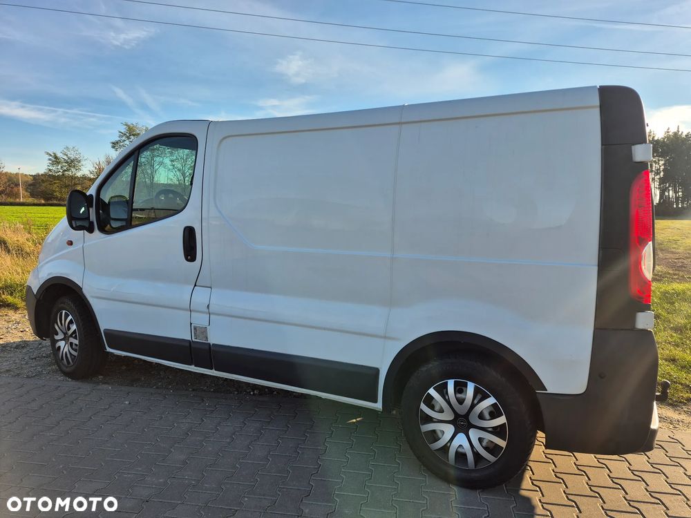 Opel Vivaro - 12