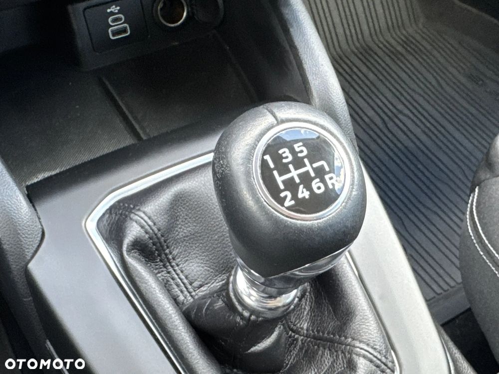 Ford Focus 1.0 EcoBoost Titanium Design - 25