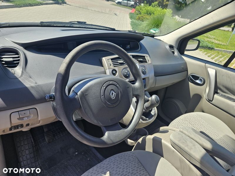 Renault Scenic 1.6 16V Confort Authentique - 10