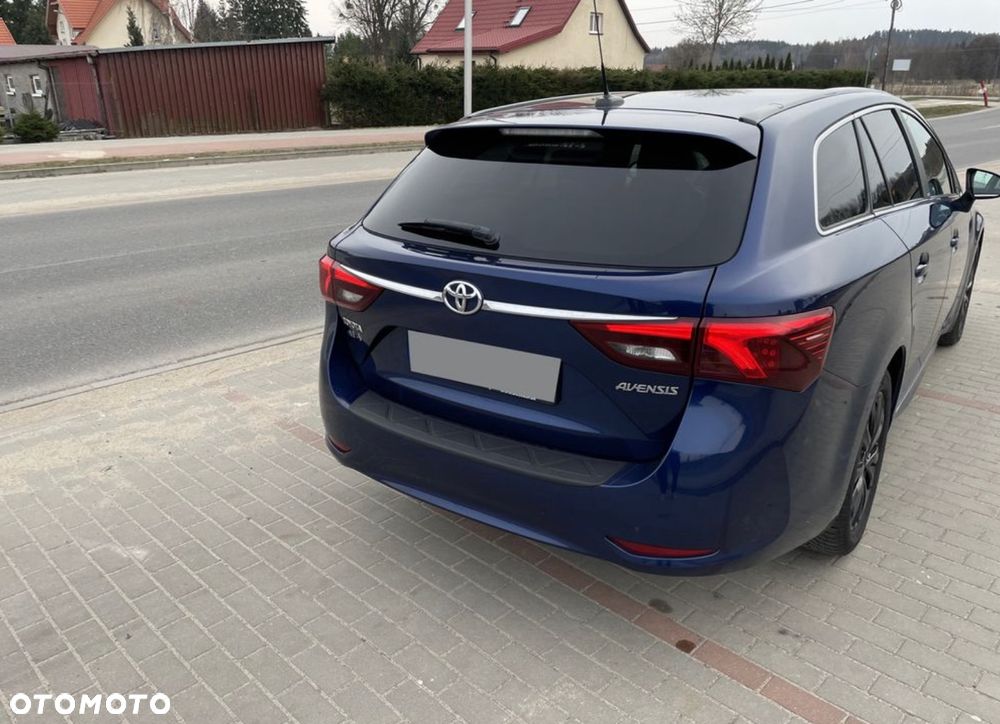 Toyota Avensis - 28