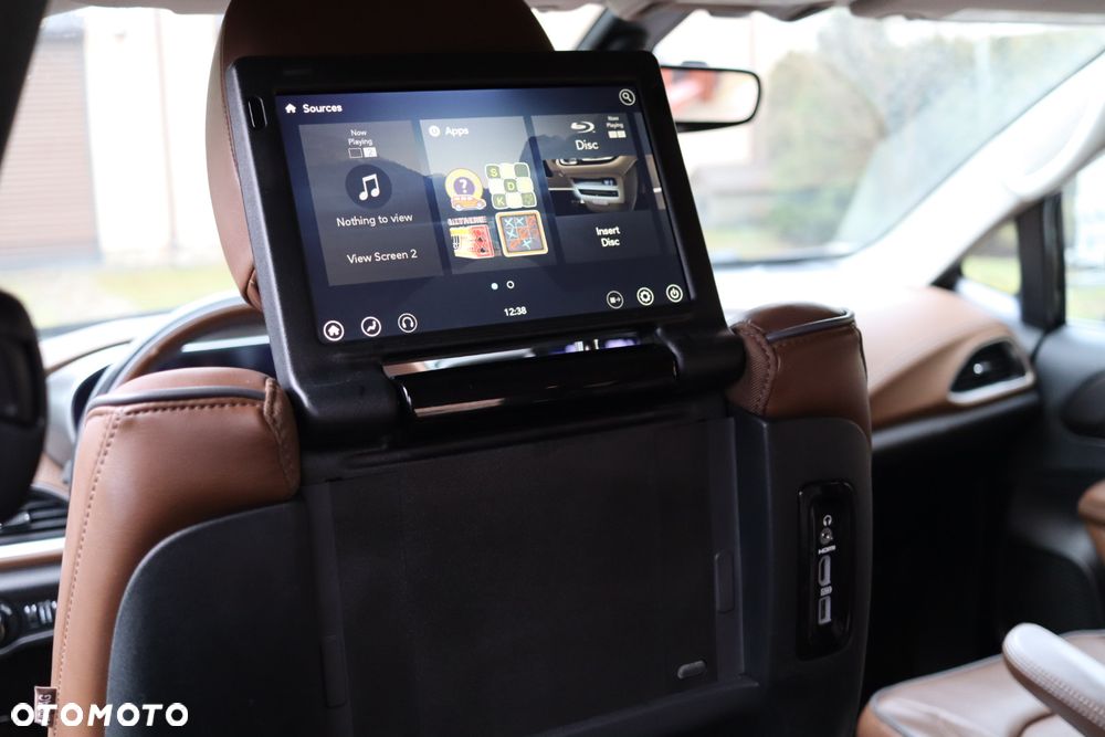 Chrysler Pacifica - 34