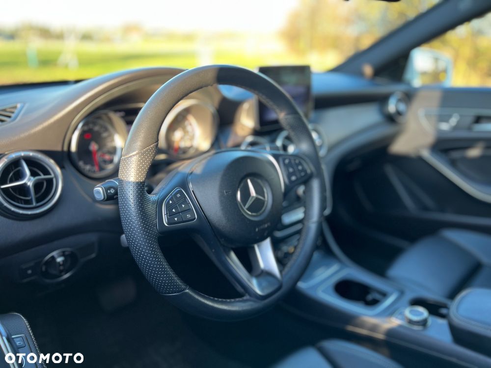 Mercedes-Benz CLA 250 7G-DCT Sport - 15