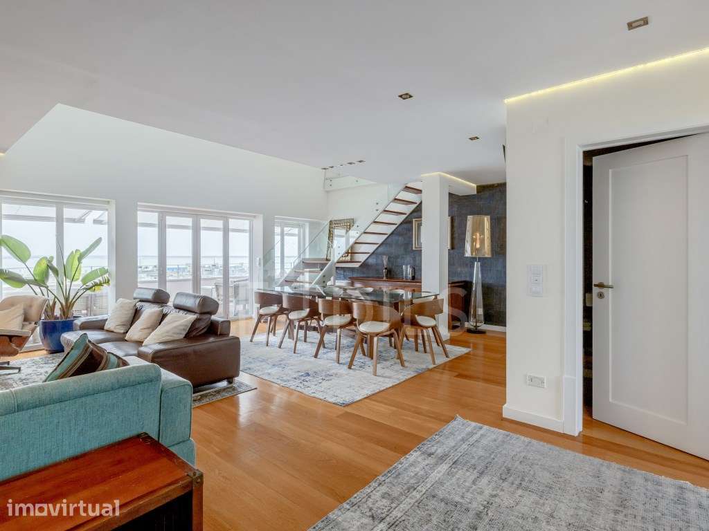 Apartamento T6 Duplex com terraços e estacionamento, com vista fron... - Grande imagem: 4/55