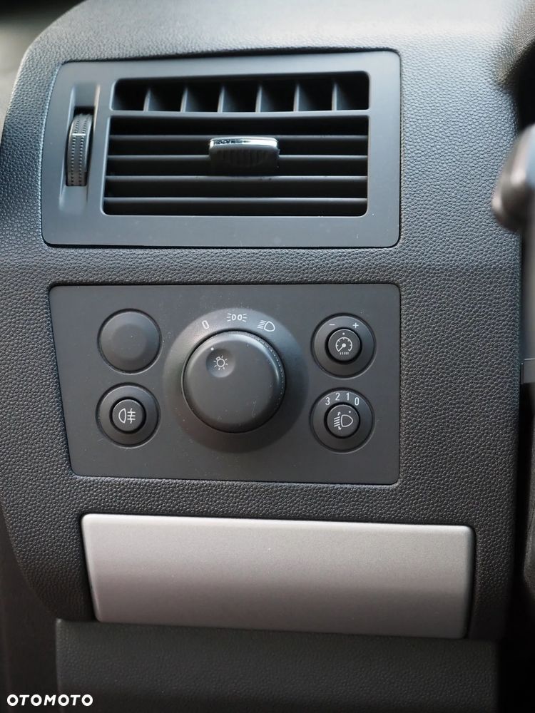 Opel Zafira 1.8 Family - 30