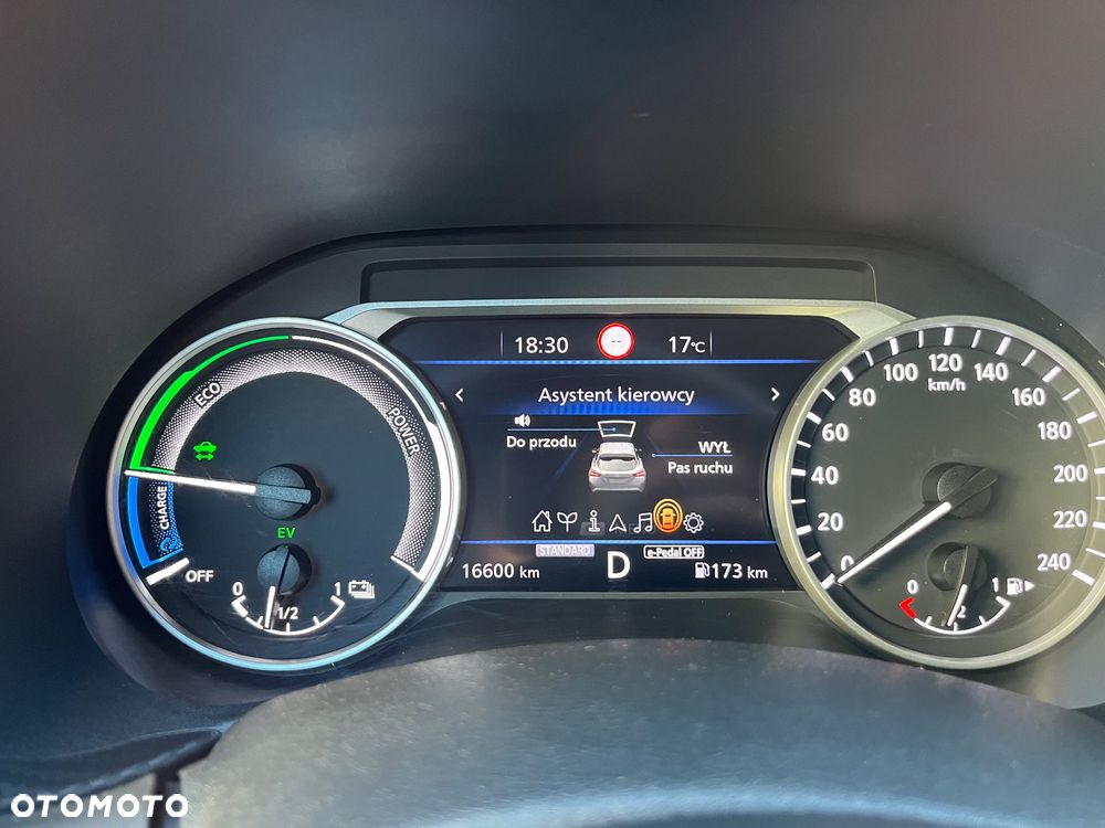 Nissan Juke 1.6 4AMT Premiere Edition - 29