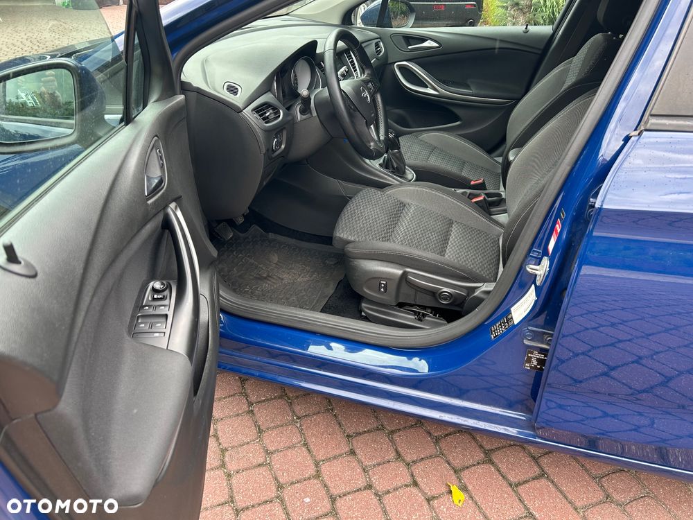 Opel Astra - 16