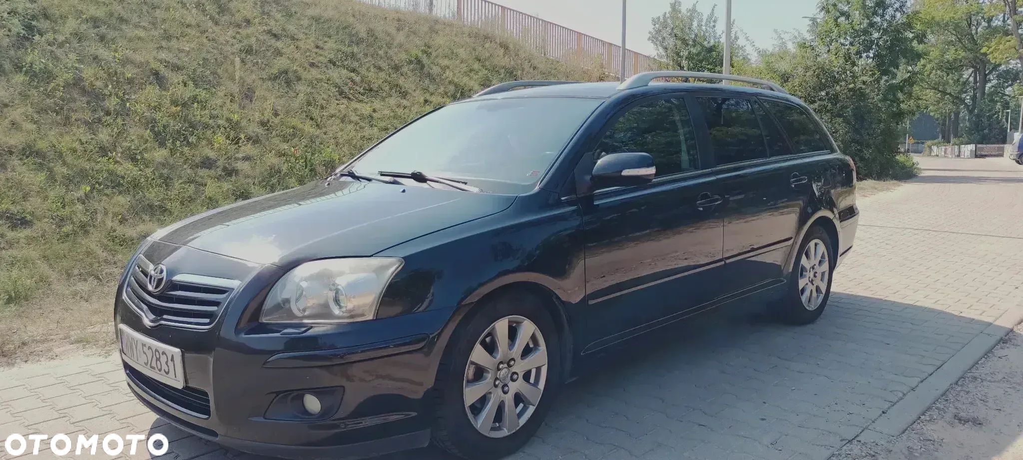 Toyota Avensis - 1