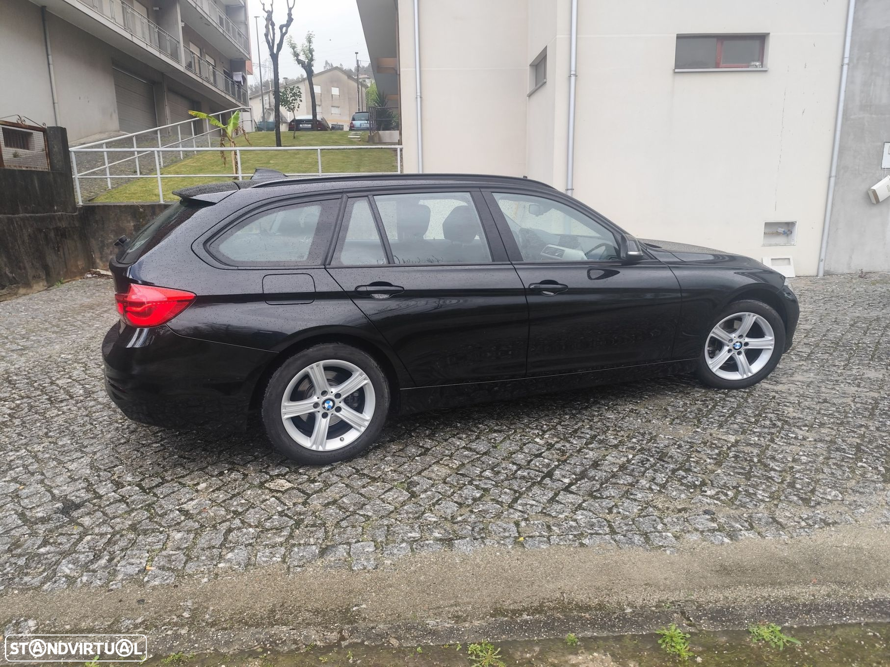 BMW 318 d Touring - 10