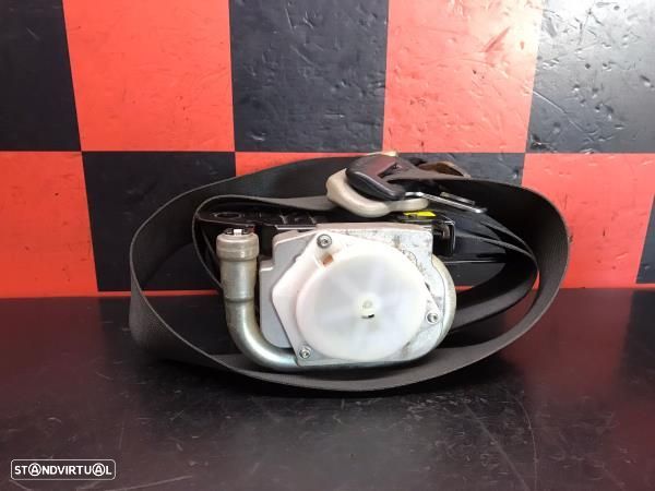 Cinto Frente Esquerdo Mitsubishi L 200 (K7_T, K6_T) - 2