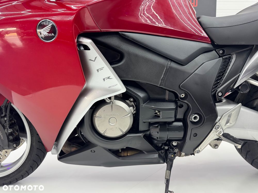 Honda VFR - 30