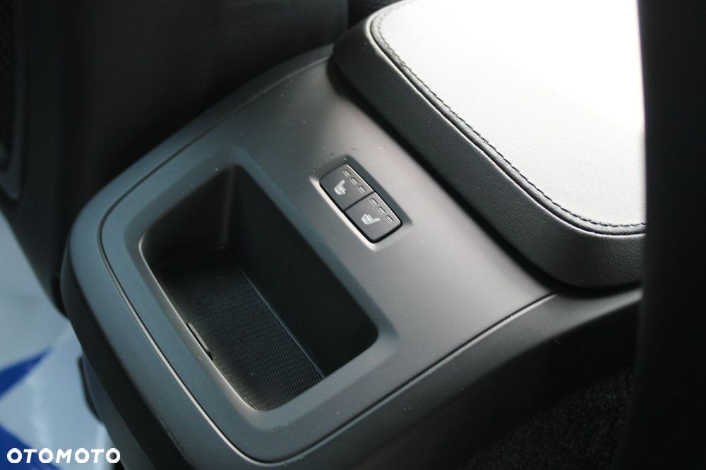 Volvo XC 90 - 39