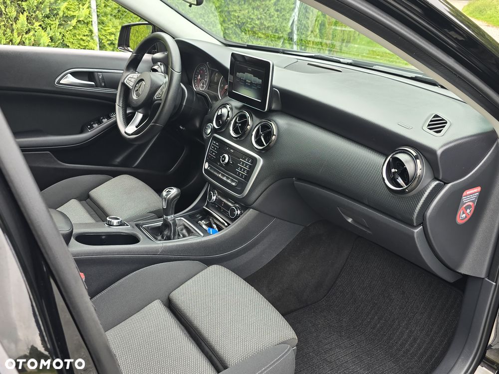 Mercedes-Benz Klasa A 180 d Urban - 10