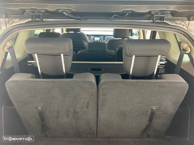 Kia Carens 1.7 CRDi ISG TX - 18