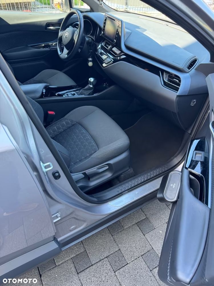 Toyota C-HR 1.8 Hybrid Dynamic - 12