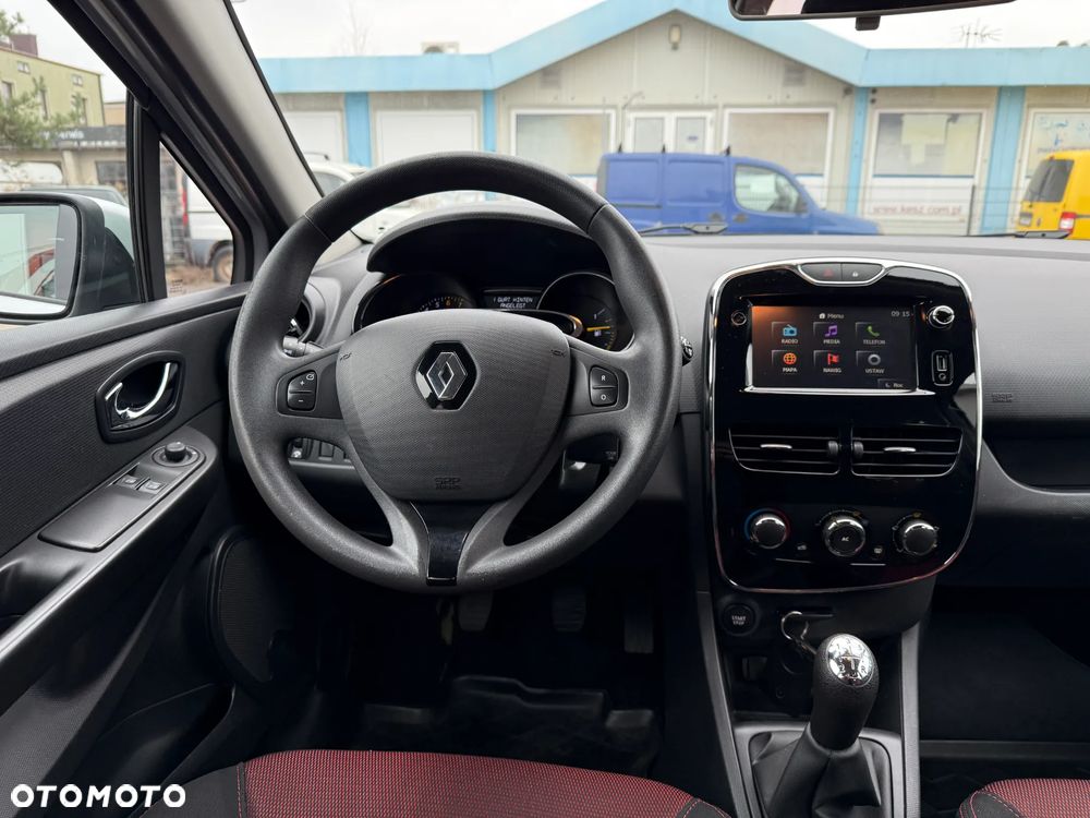 Renault Clio 1.2 16V 75 LIMITED - 13