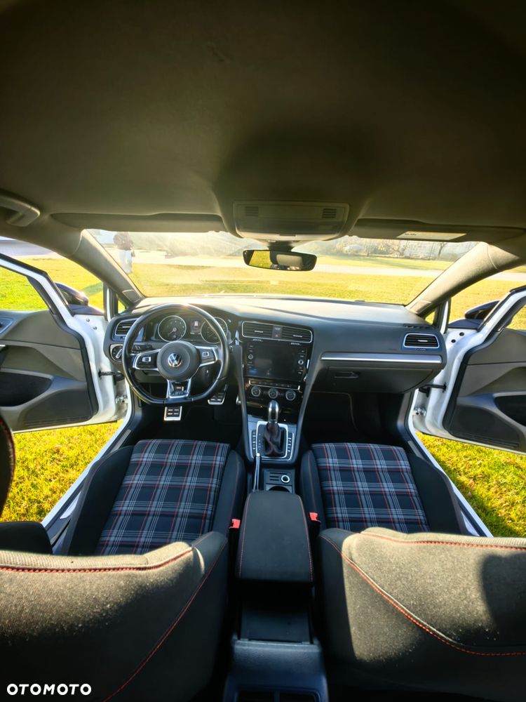 Volkswagen Golf GTI (BlueMotion Technology) DSG Performance - 7