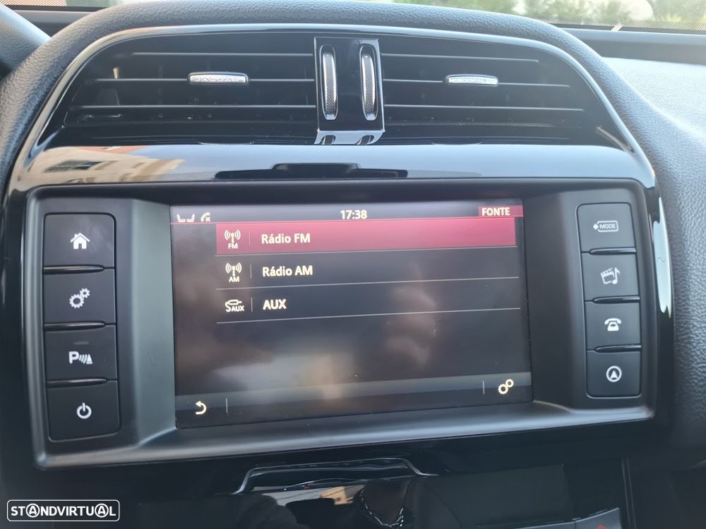 Jaguar XE 2.0 D Prestige Aut. - 17