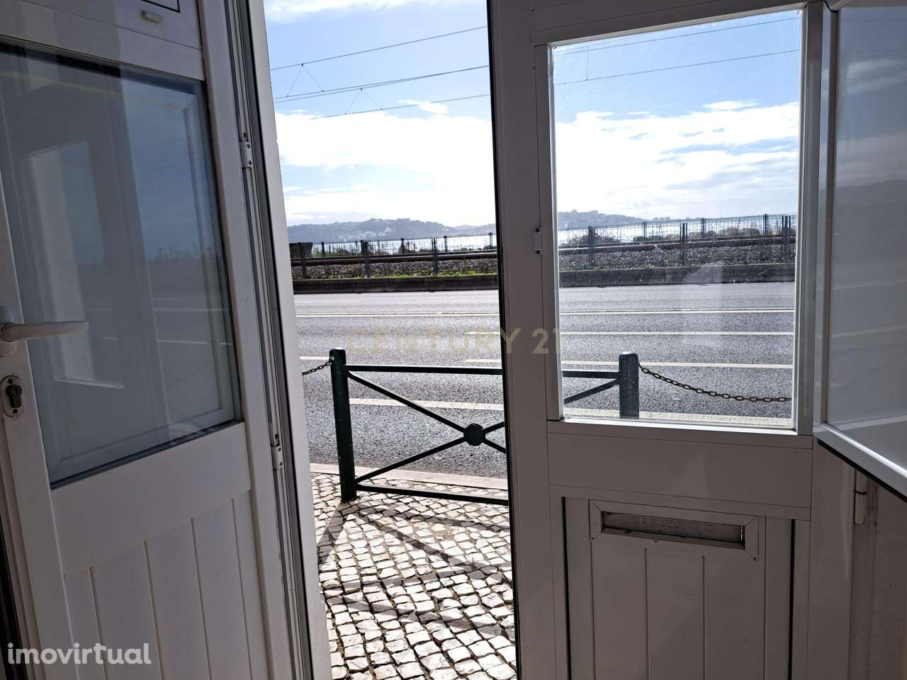 Loja de 60m2 dividida em 2 estúdios independentes, na Marginal com Vis - Grande imagem: 3/17