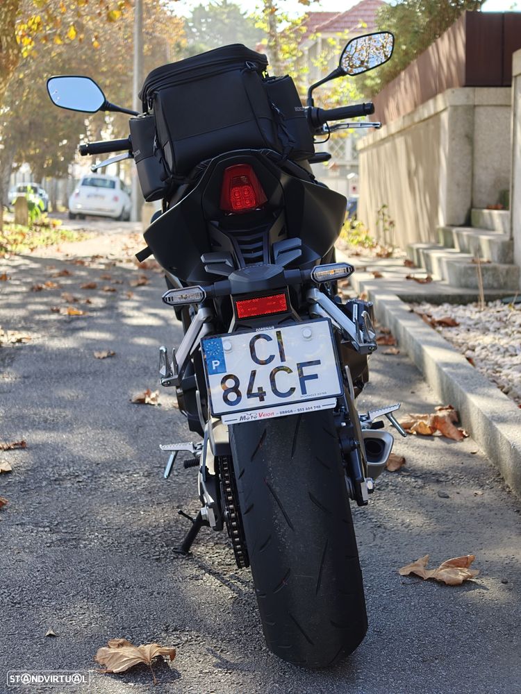 Honda CB 650R E-Clutch + Pack Confort - 4