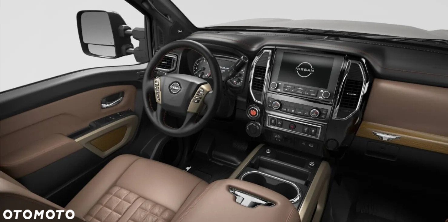 Nissan Titan - 7
