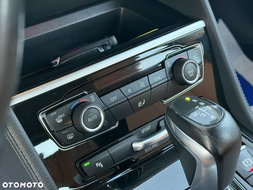 BMW Seria 2 218d Sport-Aut Luxury Line - 23
