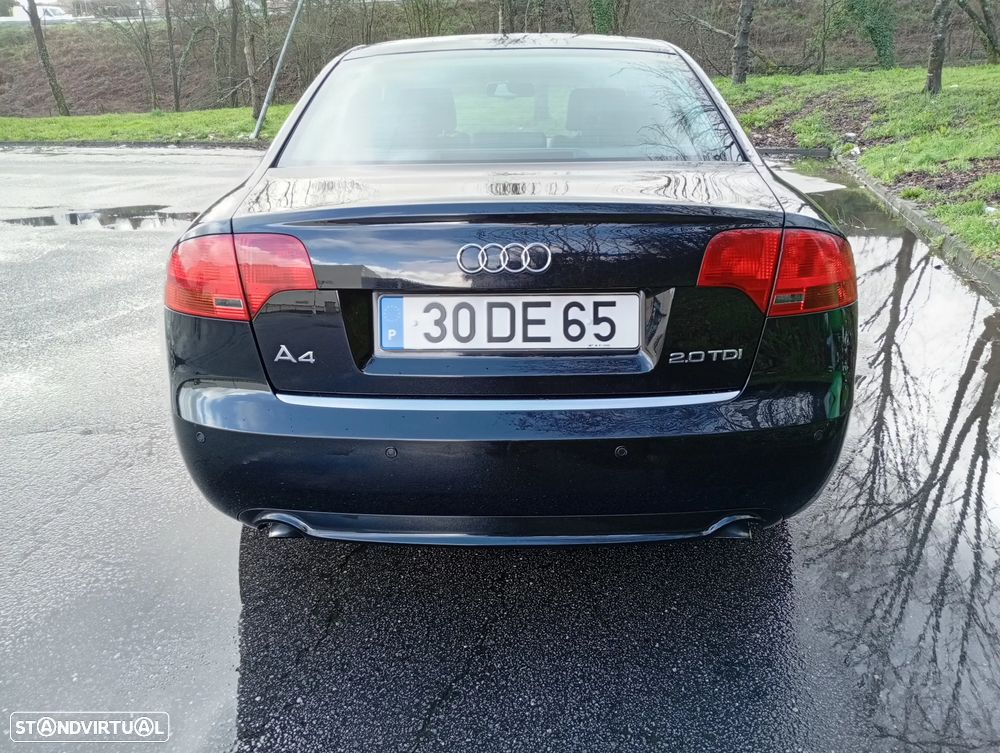 Audi A4 2.0 TDI S-line - 5