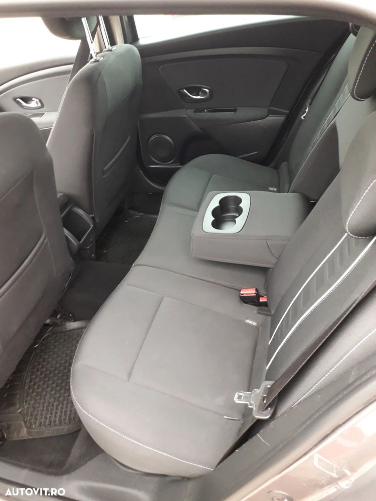 Renault Megane 1.5 dCi Dynamique - 7