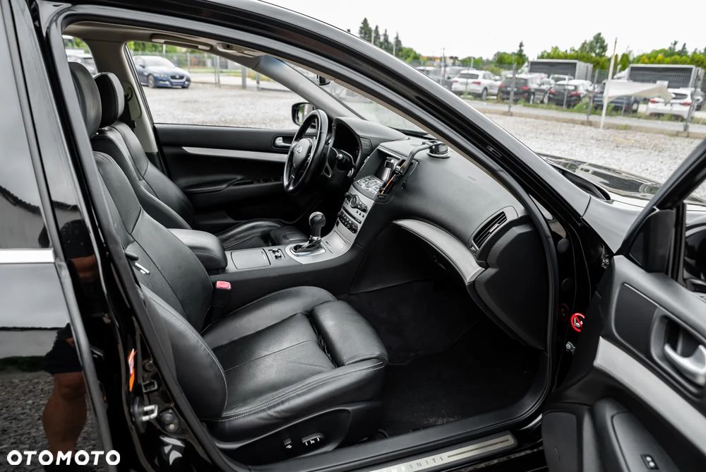 Infiniti G G37 S - 23
